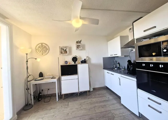 Apartamento Le Carlton - 2 Pieces 4 Couchages Port Leucate. Ref: 2car_218c Mae-5171